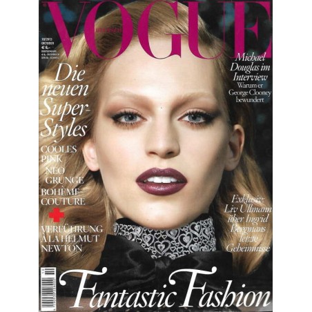 Vogue 10/Oktober 2013 - Vanessa Axente Fantastic Fashion