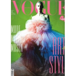 Vogue 6/Juni 2019 - Stella Tennant Art & Style