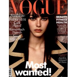 Vogue 11/November 2017 - Vittoria Ceretti