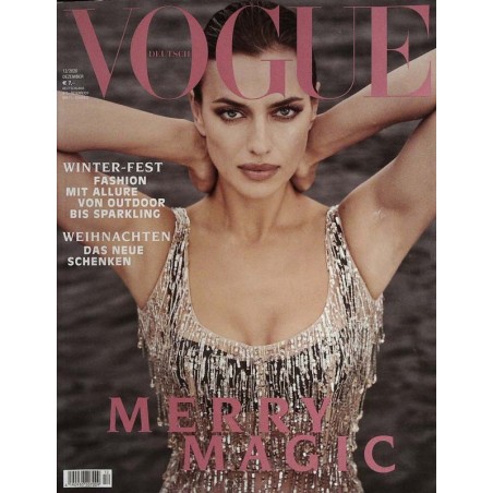 Vogue 12/Dezember 2020 - Irina Shayk Merry Magic